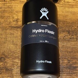 COPY - New Waterbottle 32 Oz Hydro Black